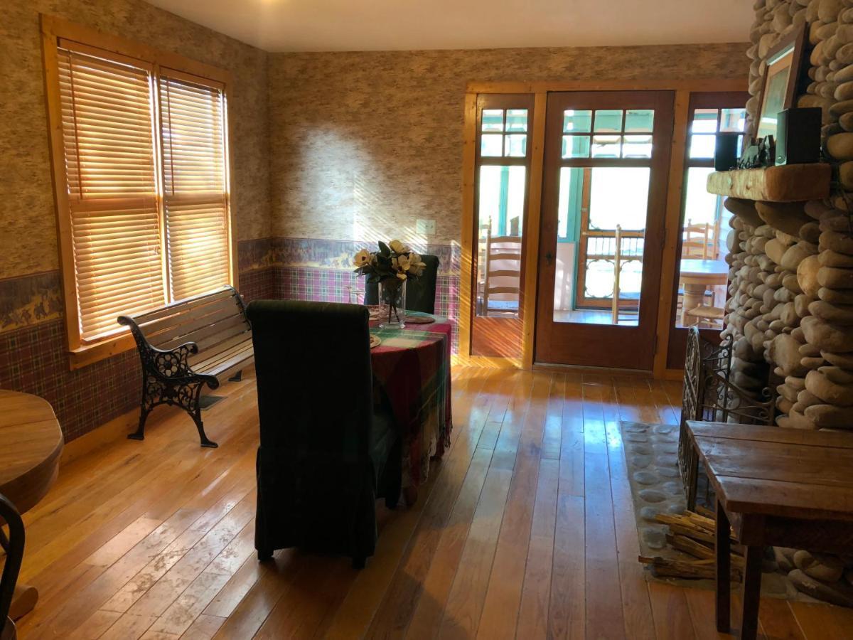 Smokies Bed And Breakfast - Evergreen Cottage Inn Pigeon Forge Bagian luar foto