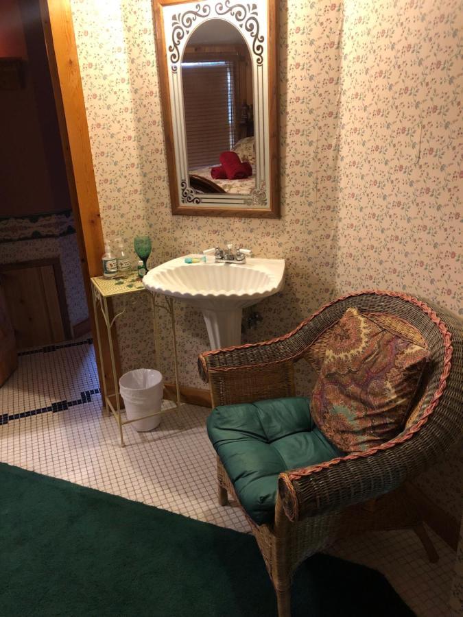 Smokies Bed And Breakfast - Evergreen Cottage Inn Pigeon Forge Bagian luar foto
